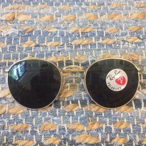 Brand new ray-ban rounds!